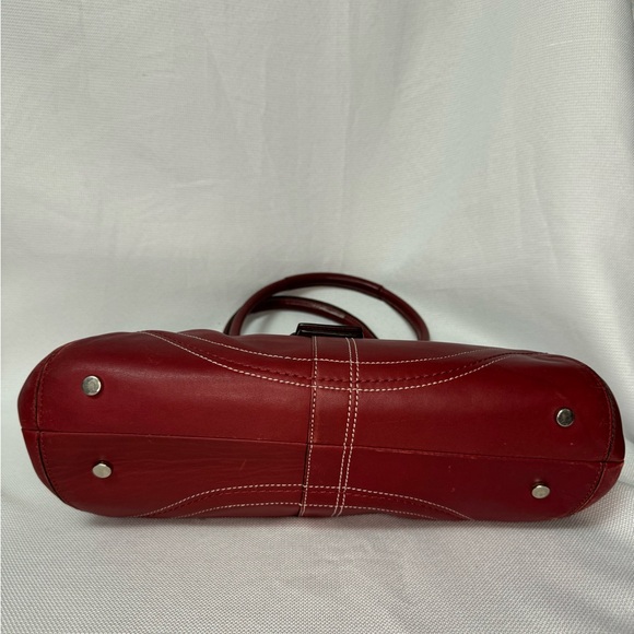 SOLD Coach Red Leather Shoulder Bag w/Large Silver Buckle GUC #10913 - Picture 4 of 13
